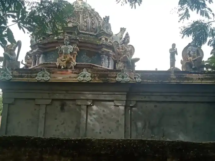 Arulmigu Lakshminarayanaperumal Temple, Vadapakkam - 608201 அருள்மிகு லட்சுமிநாராயணப்பெருமாள், அருள்மிகு அய்யனார், அருள்மிகு திரௌபதியம்மன் வகையறா திருக்கோயில், வடப்பாக்கம் - 608201, Cuddalore - Ancient Temple Architecture and History Image 8