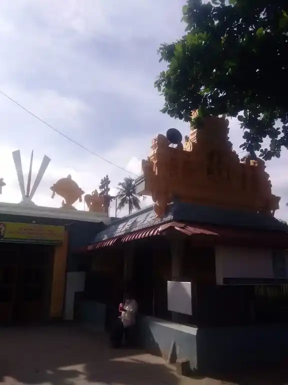Arulmigu Lakshminarayanaperumal Temple, Valavanur - 605108 அருள்மிகு லட்சுமிநாராயணபெருமாள் திருக்கோயில், வளவனூர் - 605108, Viluppuram - Ancient Temple Architecture and History Image 2