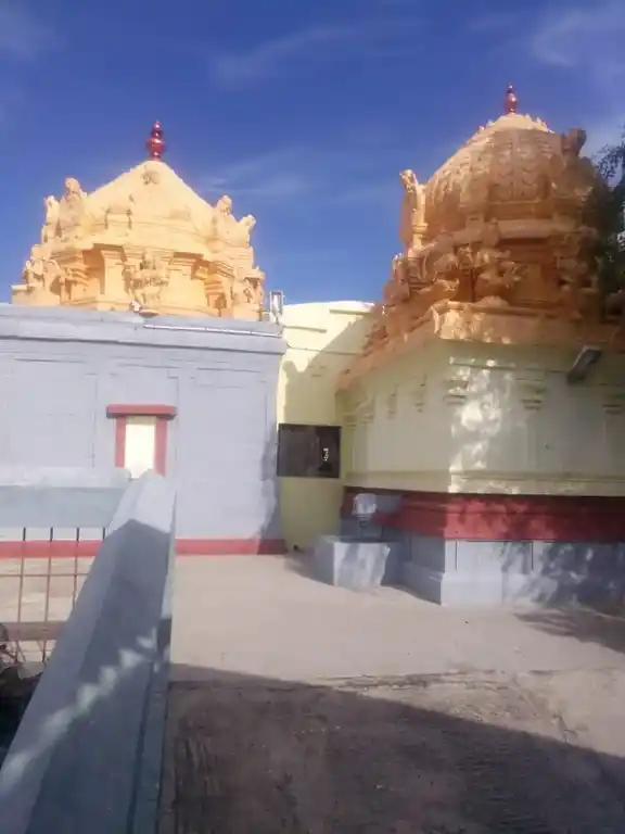 Arulmigu Lakshminarayanaperumal Temple, Valavanur - 605108 அருள்மிகு லட்சுமிநாராயணபெருமாள் திருக்கோயில், வளவனூர் - 605108, Viluppuram - Ancient Temple Architecture and History Image 4