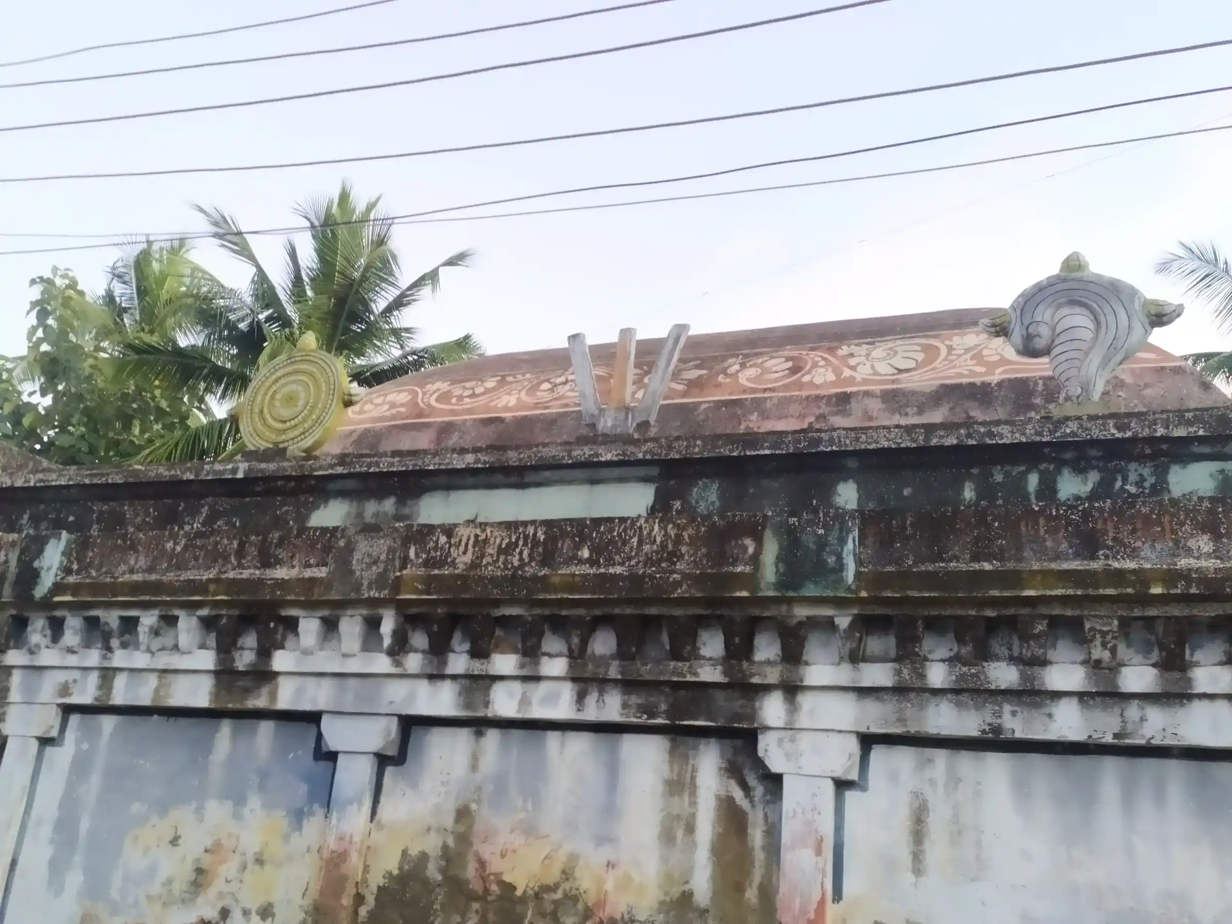 Arulmigu Lakshminarayanasamy Temple, Kallikkudi - 610106 அருள்மிகு லெட்சுமி நாரயணபெருமாள் திருக்கோயில், Kallikkudi - 610106, Thiruvarur - Ancient Temple Architecture and History Image 3