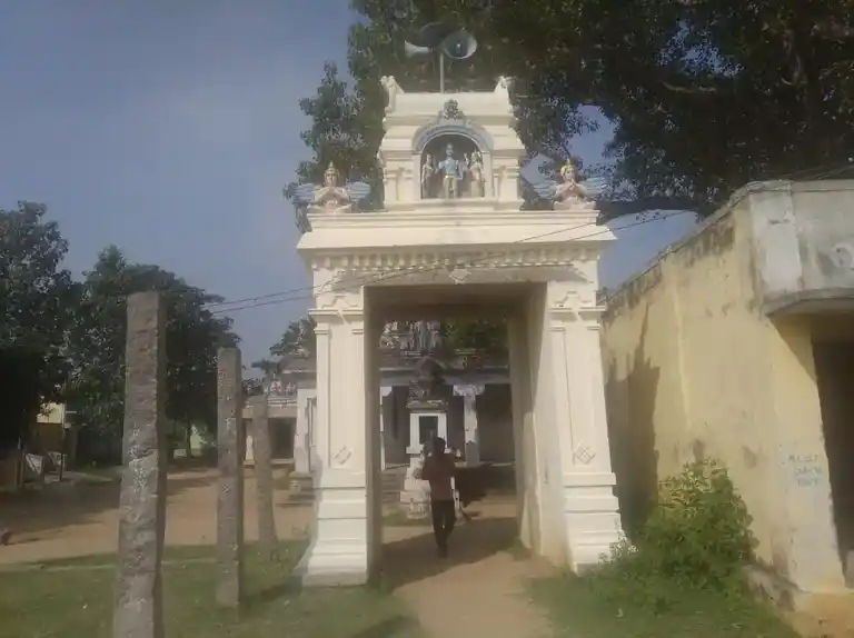 Arulmigu Lakshminarayanaswamy Temple, 12 Pudhur - 632301 அருள்மிகுலட்சுமி நாராயணசாமி திருக்கோயில், 12 Pudhur - 632301, Tiruvannamalai - Ancient Temple Architecture and History Image 2