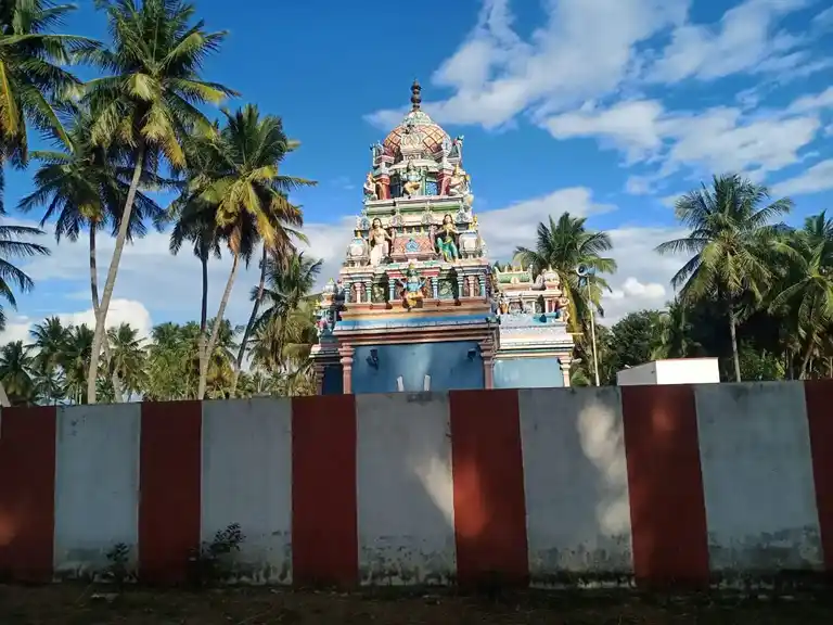 Arulmigu Lakshminarayanaswamy Temple, Kooliyam - 635122 அருள்மிகு இலட்சுமி நாராயணசுவாமி திருக்கோயில், கூலியம் - 635122, Krishnagiri - Ancient Temple Architecture and History Image 3