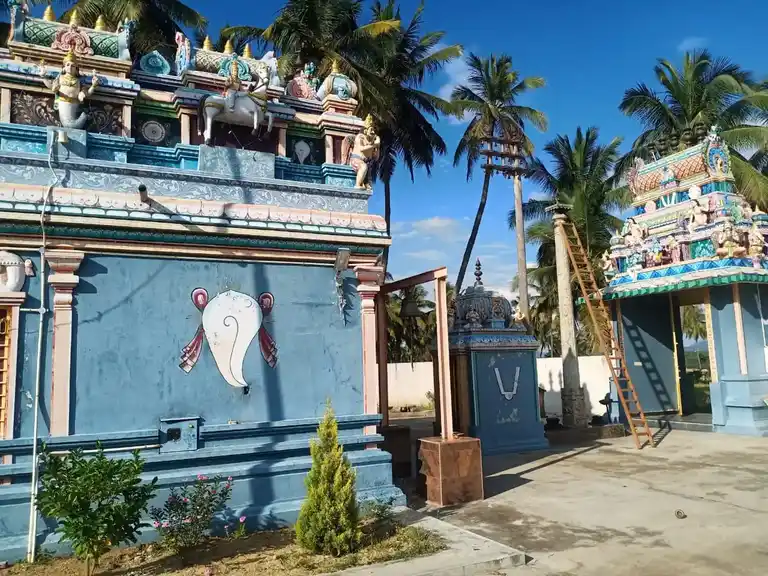 Arulmigu Lakshminarayanaswamy Temple, Kooliyam - 635122 அருள்மிகு இலட்சுமி நாராயணசுவாமி திருக்கோயில், கூலியம் - 635122, Krishnagiri - Ancient Temple Architecture and History Image 7