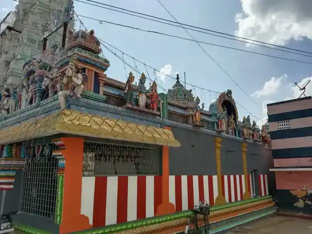 Arulmigu Lakshminarayanaswamy Temple, Palayapettai - 635001 அருள்மிகு லட்சுமி நாராயண சுவாமி திருக்கோயில், Palayapettai - 635001, Krishnagiri - Ancient Temple Architecture and History Image 2