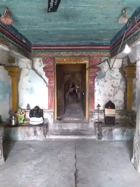 Arulmigu Lakshminarayaperumal Temple, Kattanagaram - 612504 அருள்மிகு லெஷ்மி நாராயணபெருமாள் திருக்கோயில், Kattanagaram - 612504, Thanjavur - Ancient Temple Architecture and History Image 3