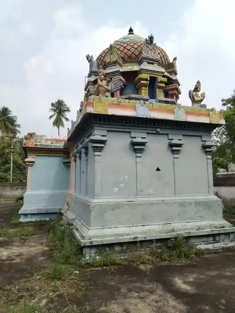 Arulmigu Lakshminarayaperumal Temple, Olugacheri - 612502 அருள்மிகு லெட்சுமிநாராயணப்பெருமாள் திருக்கோயில், Olugacheri - 612502, Thanjavur - Ancient Temple Architecture and History Image 4
