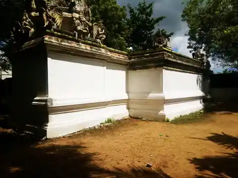 Arulmigu Lakshminarayaperumal Temple, V.Pudhupakkam - 605502 அருள்மிகு லட்சுமி நாராயணப்பெருமாள் திருக்கோயில், வி.புதுப்பாக்கம் - 605502, Viluppuram - Ancient Temple Architecture and History Image 4