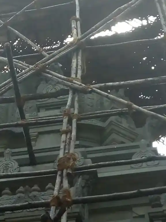 Arulmigu Lakshminaraynperumal Temple, Aurpaur - 612602 அருள்மிகு லெட்சுமிநாரயணப்பெருமாள் திருக்கோயில், Aurpaur - 612602, Thiruvarur - Ancient Temple Architecture and History Image 2