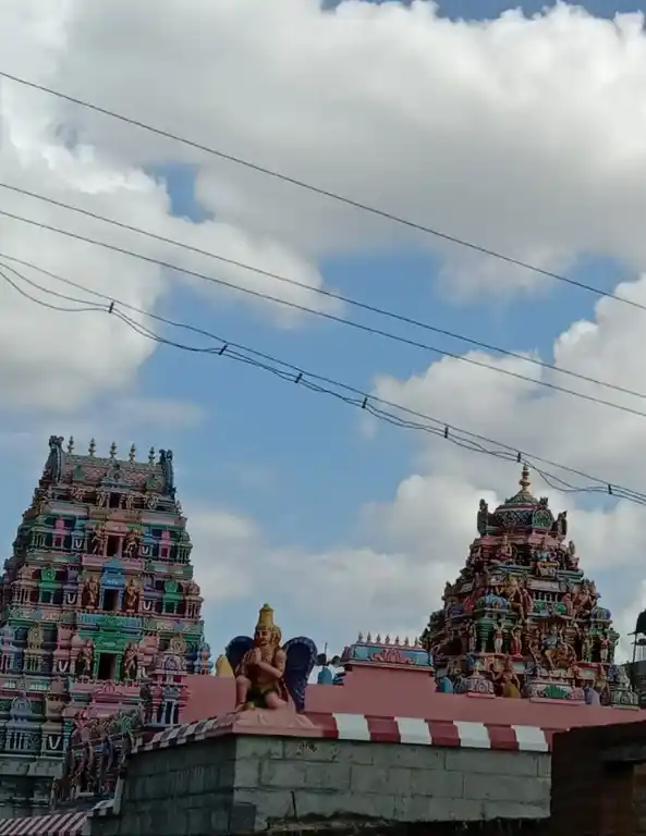Arulmigu Lakshminarsimmaswamy Temple, Near Bus Stand, Palayapettai - 635001 அருள்மிகு லட்சுமி நரசிம்ம சுவாமி திருக்கோயில், Near Bus Stand, Palayapettai - 635001, Krishnagiri - Ancient Temple Architecture and History Image 3