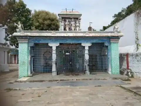 Arulmigu Lakshminasimma Swamy Temple, Tindivanam - 604001 அருள்மிகு லட்சுமி நரசிம்மசுவாமி திருக்கோயில், திண்டிவனம் - 604001, Viluppuram - Ancient Temple Architecture and History Image 2