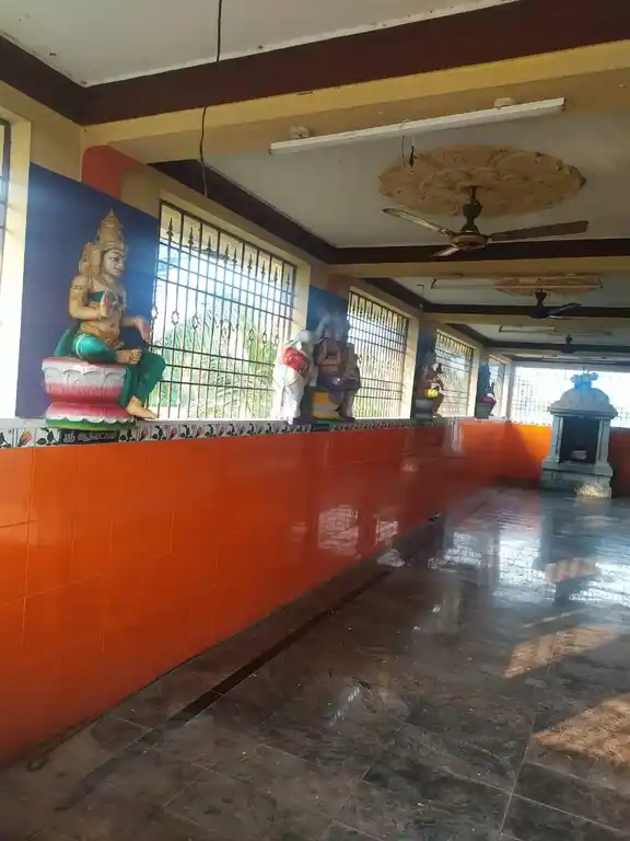 Arulmigu Lakshmiyamman Temple, Ozhukolpattu - 631502 அருள்மிகு லட்சுமியாத்தம்மன் திருக்கோயில், உழக்கோல்பட்டு - 631502, Kancheepuram - Ancient Temple Architecture and History Image 2