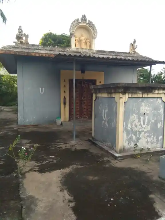 Arulmigu Laksmi Naraayana Perumal Temple, Paranur - 603002 அருள்மிகு லட்சுமி நாராயணப்பெருமாள் திருக்கோயில், Paranur - 603002, Chengalpattu - Ancient Temple Architecture and History Image 2