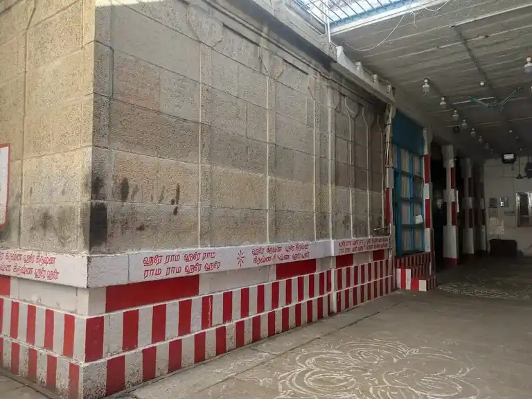 Arulmigu Laksmi Narasingaperumal Temple, Thrirunelveli Town - 620076 லட்சுமிநரசிங்கபெருமாள் திருக்கோயில், Thrirunelveli Town - 620076, Tirunelveli - Ancient Temple Architecture and History Image 4