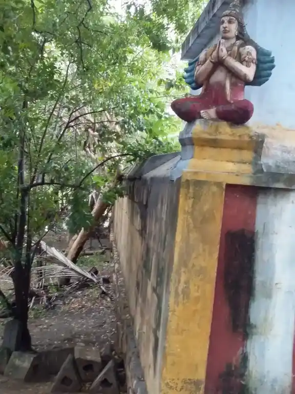 Arulmigu Laksmi Narayanaperumal Temple, K.Pettai, Thimmachipuram - 639105 அருள்மிகு லெட்சுமி நாராயணப்பெருமாள் திருக்கோயில், K.Pettai, Thimmachipuram - 639105, Karur - Ancient Temple Architecture and History Image 5