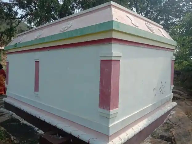 Arulmigu Laksmi Narayanasamy Temple, Thirumalvadi - 636808 அருள்மிகு லட்சுமி நாராயணசாமி திருக்கோயில், Thirumalvadi - 636808, Dharmapuri - Ancient Temple Architecture and History Image 2