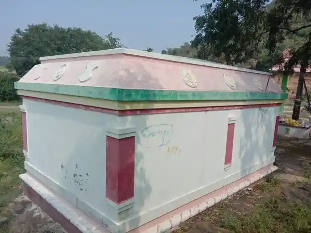 Arulmigu Laksmi Narayanasamy Temple, Thirumalvadi - 636808 அருள்மிகு லட்சுமி நாராயணசாமி திருக்கோயில், Thirumalvadi - 636808, Dharmapuri - Ancient Temple Architecture and History Image 3