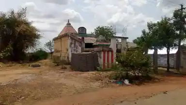 Arulmigu Laksminarayanapperumal Temple, Erulneekki - 614708 அருள்மிகு லெட்சுமிநாராயணப்பெருமாள் திருக்கோயில், இருள்நீக்கீ - 614708, Thiruvarur - Ancient Temple Architecture and History Image 2