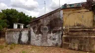 Arulmigu Laksminarayanapperumal Temple, Erulneekki - 614708 அருள்மிகு லெட்சுமிநாராயணப்பெருமாள் திருக்கோயில், இருள்நீக்கீ - 614708, Thiruvarur - Ancient Temple Architecture and History Image 4