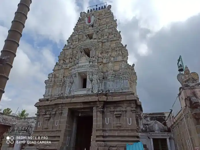 Arulmigu Lashmi Narashima Swamy Temple, Narasingapuram - 631402 அருள்மிகு லட்சுமி நரசிம்ம சுவாமி திருக்கோயில், நரசிங்கபுரம் - 631402, Tiruvallur - Ancient Temple Architecture and History Image 4