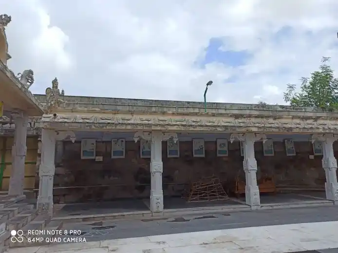 Arulmigu Lashmi Narashima Swamy Temple, Narasingapuram - 631402 அருள்மிகு லட்சுமி நரசிம்ம சுவாமி திருக்கோயில், நரசிங்கபுரம் - 631402, Tiruvallur - Ancient Temple Architecture and History Image 6
