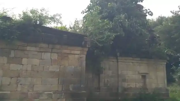 Arulmigu Lashminarasimmasami Temple, Sripuranthan, Ariyalur - 621701 Arulmigu Lashminarasimmasami Temple,  - 621701, Ariyalur - Ancient Temple Architecture and History Image 4