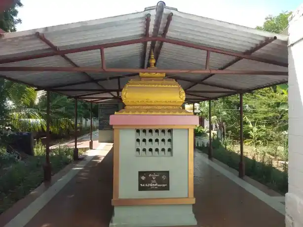 Arulmigu Lashumana Naaraayana Swamy Temple, Melapayam - 639114 அருள்மிகு லெட்சுமண நாராயண சுவாமி திருக்கோயில், Melapayam - 639114, Karur - Ancient Temple Architecture and History Image 3