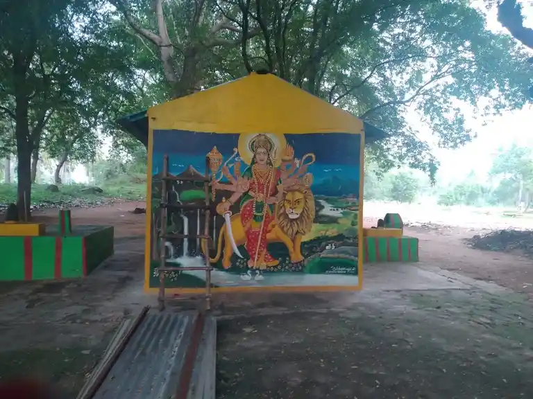 Arulmigu Lathikaarasamy And Durgai Amman Temple, Kannivadi - 624705 அருள்மிகு லத்திகாரசாமி திருக்கோயில், Kannivadi - 624705, Dindigul - Ancient Temple Architecture and History Image 2