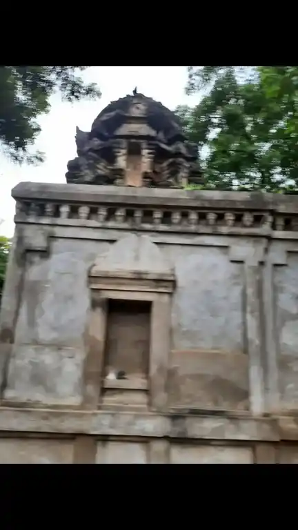 Arulmigu Laxmi Narayana Perumal Temple, Pambaramsutri - 621703 Arulmigu Laxmi Narayana Perumal Temple, Pambaramsutri - 621703, Thiruchirappalli - Ancient Temple Architecture and History Image 2