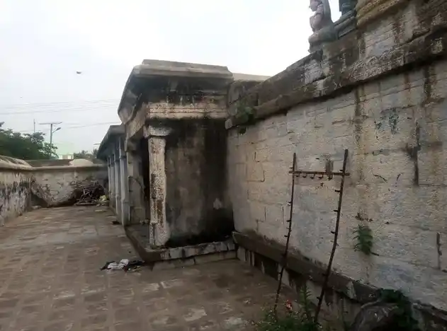 Arulmigu Laxmi Narayanaperumal Temple, Kolakkudi - 621211 Arulmigu Laxmi NarayanaPerumal Temple, Kolakkudi - 621211, Thiruchirappalli - Ancient Temple Architecture and History Image 2