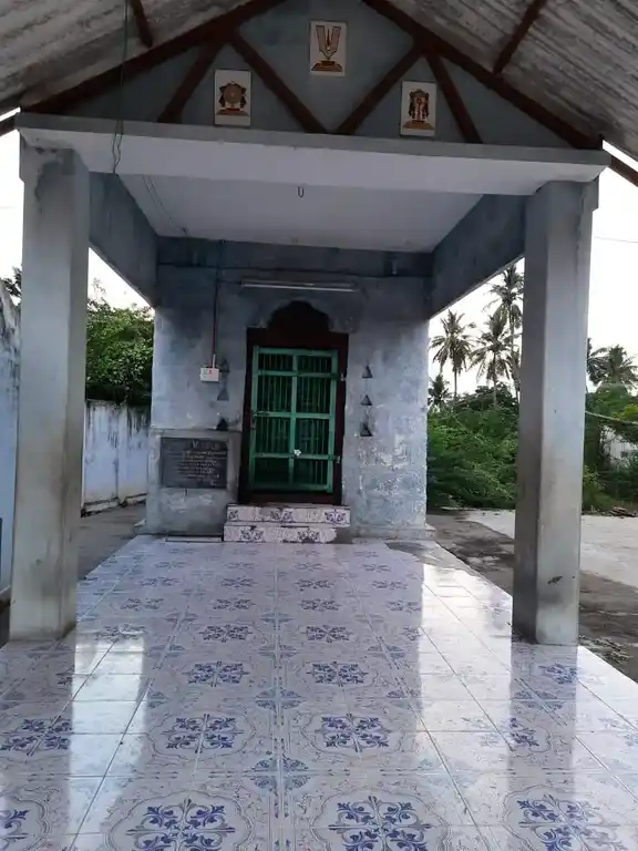 Arulmigu Laxmi Narayanaperumal Temple, Natham - 621215 அருள்மிகு லெட்சுமி நாராயணப் பெருமாள் திருக்கோயில், Natham - 621215, Thiruchirappalli - Ancient Temple Architecture and History Image 2