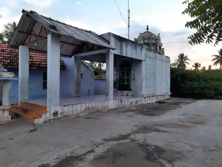 Arulmigu Laxmi Narayanaperumal Temple, Natham - 621215 அருள்மிகு லெட்சுமி நாராயணப் பெருமாள் திருக்கோயில், Natham - 621215, Thiruchirappalli - Ancient Temple Architecture and History Image 4