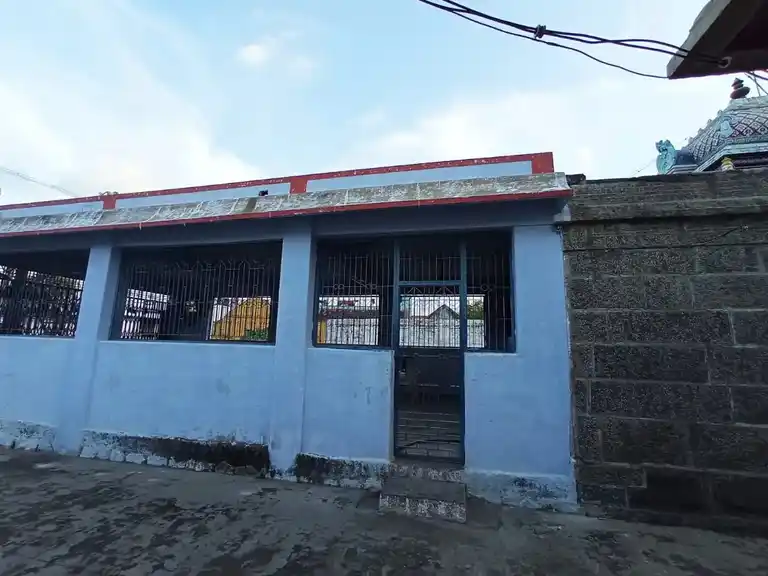 Arulmigu Laxminarayanaperumal Temple, Abinimangalam - 621007 Arulmigu Laxminarayanaperumal Temple, Abinimangalam - 621007, Thiruchirappalli - Ancient Temple Architecture and History Image 2