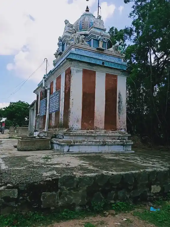 Arulmigu Laxminarayanaperumal Temple, Mangalam, Mangalam - 626138 அருள்மிகு லெட்சுமி நாராயணப் பெருமாள் திருக்கோயில், மங்களம், மங்களம் - 626138, Virudhunagar - Ancient Temple Architecture and History Image 4