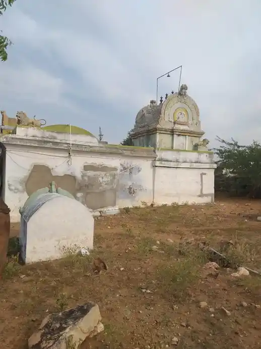 Arulmigu Maakaaliyamman Temple, Puthambur - 639003 அருள்மிகு மாகாளியம்மன் திருக்கோயில், Puthambur - 639003, Karur - Ancient Temple Architecture and History Image 5