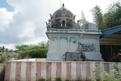 Arulmigu Maalaitta Ayyanar Temple, Anjaarvaarthalai, Anjaarvaarthalai - 609801 அருள்மிகு மாலையிட்ட அய்யனார் திருக்கோயில், அஞ்சாறுவாய்த்தலை - 609801, Mayiladuthurai - Ancient Temple Architecture and History Image 6