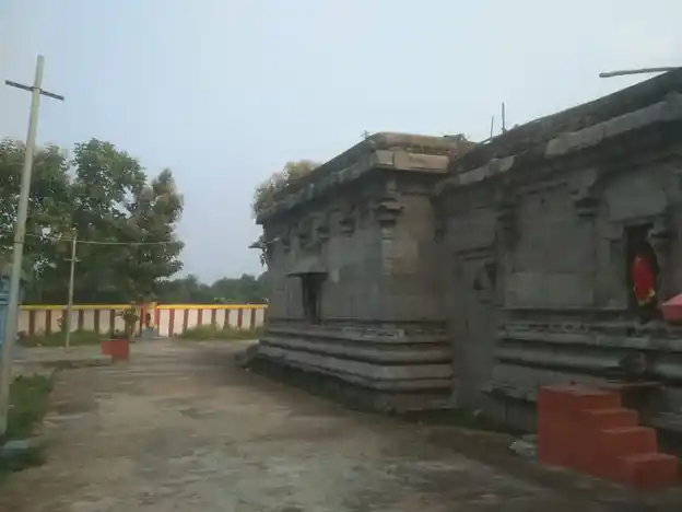 Arulmigu Maanika Eswarar Temple, Thaadhaapuram - 604207 அருள்மிகு மாணிக்கஈஸ்வரர் திருக்கோயில், Thaadhaapuram - 604207, Viluppuram - Ancient Temple Architecture and History Image 2