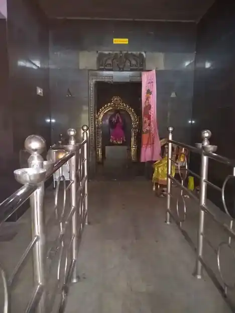 Arulmigu Maari Amman Temple, Puthupalayam, Serukkalai - 636212 அருள்மிகு மாரியம்மன் திருக்கோயில், புதுப்பாளையம், செருக்களை - 636212, Namakkal - Ancient Temple Architecture and History Image 3