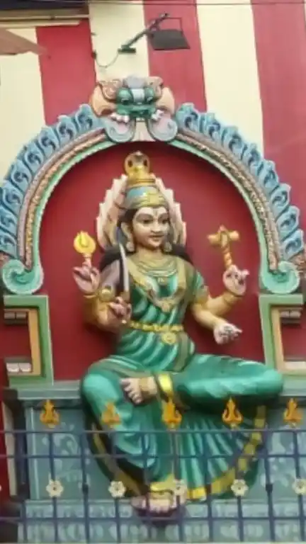 Arulmigu Maariyamman Sundareshwarar Temple, Kosapettai Vellore - 632002 அருள்மிகு மாரியம்மன் சுந்தரேஸ்வரர் திருக்கோயில், கொசப்பேட்டைவேலூர் - 632002, Vellore - Ancient Temple Architecture and History Image 4