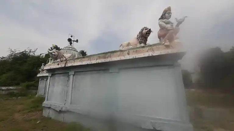 Arulmigu Maariyamman Temple, Veeramur - 605402 அருள்மிகு மாரியம்மன் திருக்கோயில், வீராமூர் - 605402, Viluppuram - Ancient Temple Architecture and History Image 5