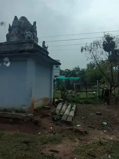 Arulmigu Maathu Amman Temple, Venkatta Rajakapatti - 624316 அருள்மிகு மாதுஅம்மன் திருக்கோயில், Venkatta Rajakapatti, Venkatta Rajakapatti - 624316, Dindigul - Ancient Temple Architecture and History Image 2