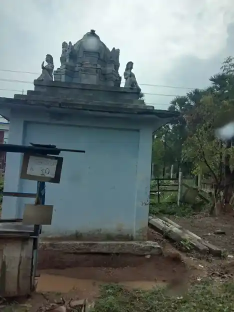 Arulmigu Maathu Amman Temple, Venkatta Rajakapatti - 624316 அருள்மிகு மாதுஅம்மன் திருக்கோயில், Venkatta Rajakapatti, Venkatta Rajakapatti - 624316, Dindigul - Ancient Temple Architecture and History Image 3