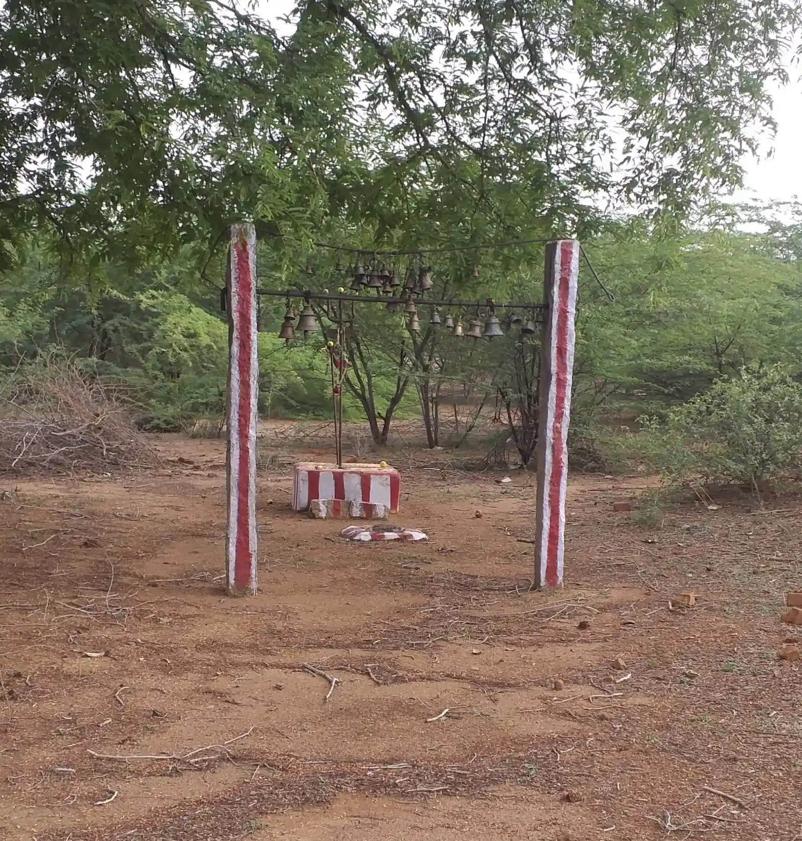 Arulmigu Madakuli Karuppar Temple, Piranpatti - 630410 அருள்மிகு. மடக்குழி கருப்பர் திருக்கோயில், Piranpatti - 630410, Sivagangai - Ancient Temple Architecture and History Image 3