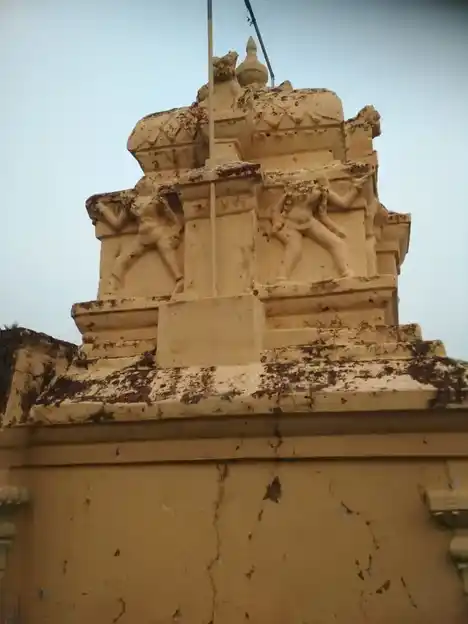 Arulmigu Madeshwaran Temple, Kempanayakkanpalyam - 638503 அருள்மிகு மாதேஸ்வர சுவாமி திருக்கோயில், Kempanayakkanpalyam - 638503, Erode - Ancient Temple Architecture and History Image 3