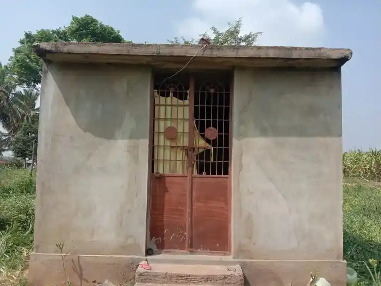 Arulmigu Madeshwaraswamy Temple, Simmittahalli - 638461 Temple