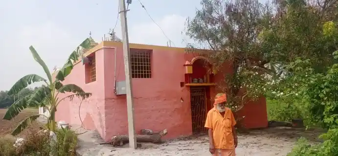 Arulmigu Madeshwariyamman Temple, Naachinaampatti - 636903 அருள்மிகு மாதேஸ்வரியம்மன் திருக்கோயில், நாச்சினாம்பட்டி - 636903, Dharmapuri - Ancient Temple Architecture and History Image 2