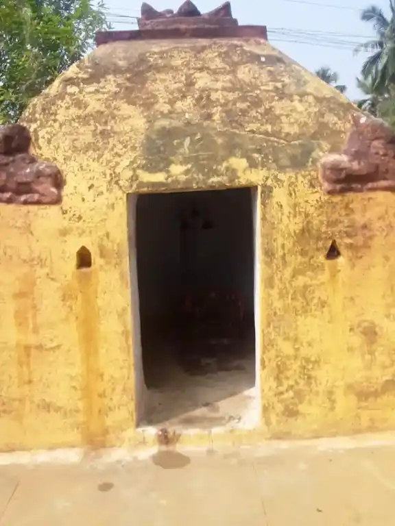 Arulmigu Madeswaraswamy Temple, Malaiyadiputhur - 638401 அருள்மிகு மாதேஸ்வரசுவாமி திருக்கோயில், Malaiyadiputhur - 638401, Erode - Ancient Temple Architecture and History Image 4