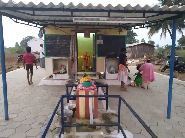 Arulmigu Madeswaraswamy Temple, Sungakaranpalayam - 638459 அருள்மிகு மாதேஸ்வரசுவாமி திருக்கோயில், Sungakaranpalayam - 638459, Erode - Ancient Temple Architecture and History Image 2