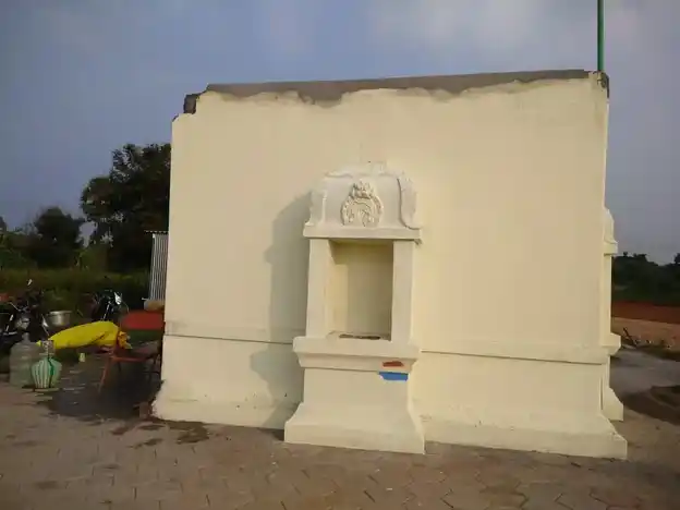 Arulmigu Madeswaraswamy Temple, Sungakaranpalayam - 638459 அருள்மிகு மாதேஸ்வரசுவாமி திருக்கோயில், Sungakaranpalayam - 638459, Erode - Ancient Temple Architecture and History Image 3