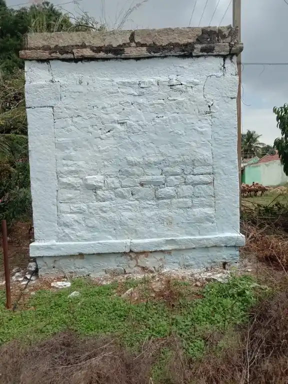 Arulmigu Madeswarsamy Temple, Thikinarai - 638461 அருள்மிகு மாதேஸ்வரசுவாமி திருக்கோயில், Thikinarai - 638461, Erode - Ancient Temple Architecture and History Image 2