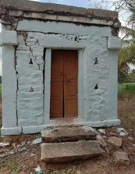 Arulmigu Madeswarsamy Temple, Thikinarai - 638461 அருள்மிகு மாதேஸ்வரசுவாமி திருக்கோயில், Thikinarai - 638461, Erode - Ancient Temple Architecture and History Image 5